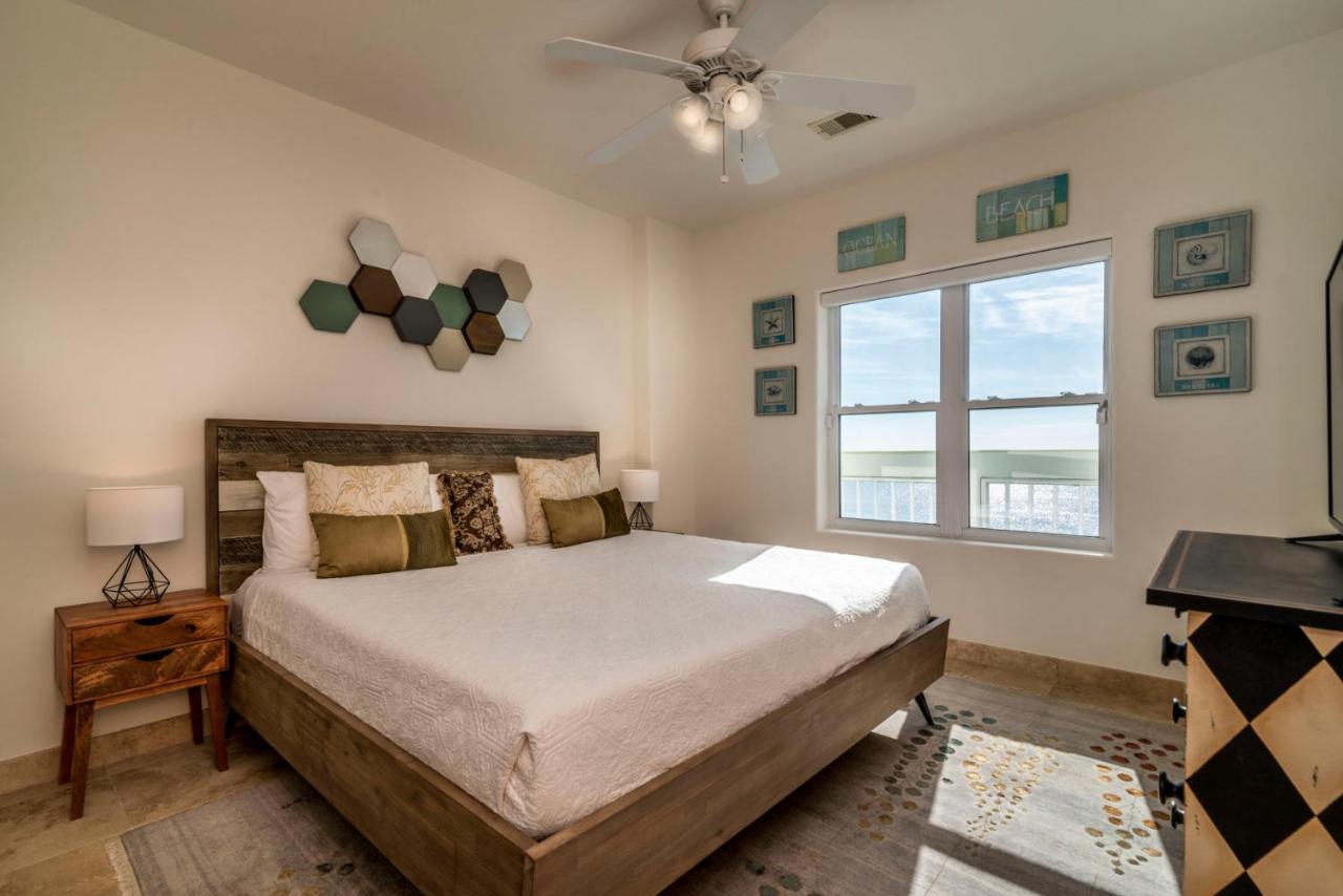Sea Deuce By The Ocean Apartment Galveston Exterior photo